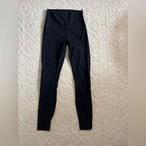 Black Lululemon Wunder Under Leggings